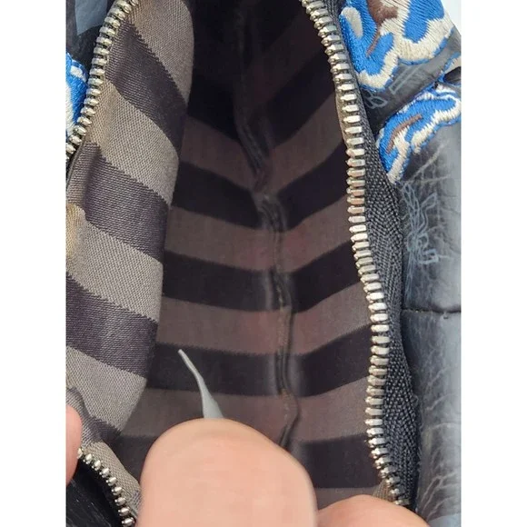 ❤️SOLD❤️*RARE* MCM Studded/Embroidered Wristlet 439MCMXEA - Picture 8 of 11